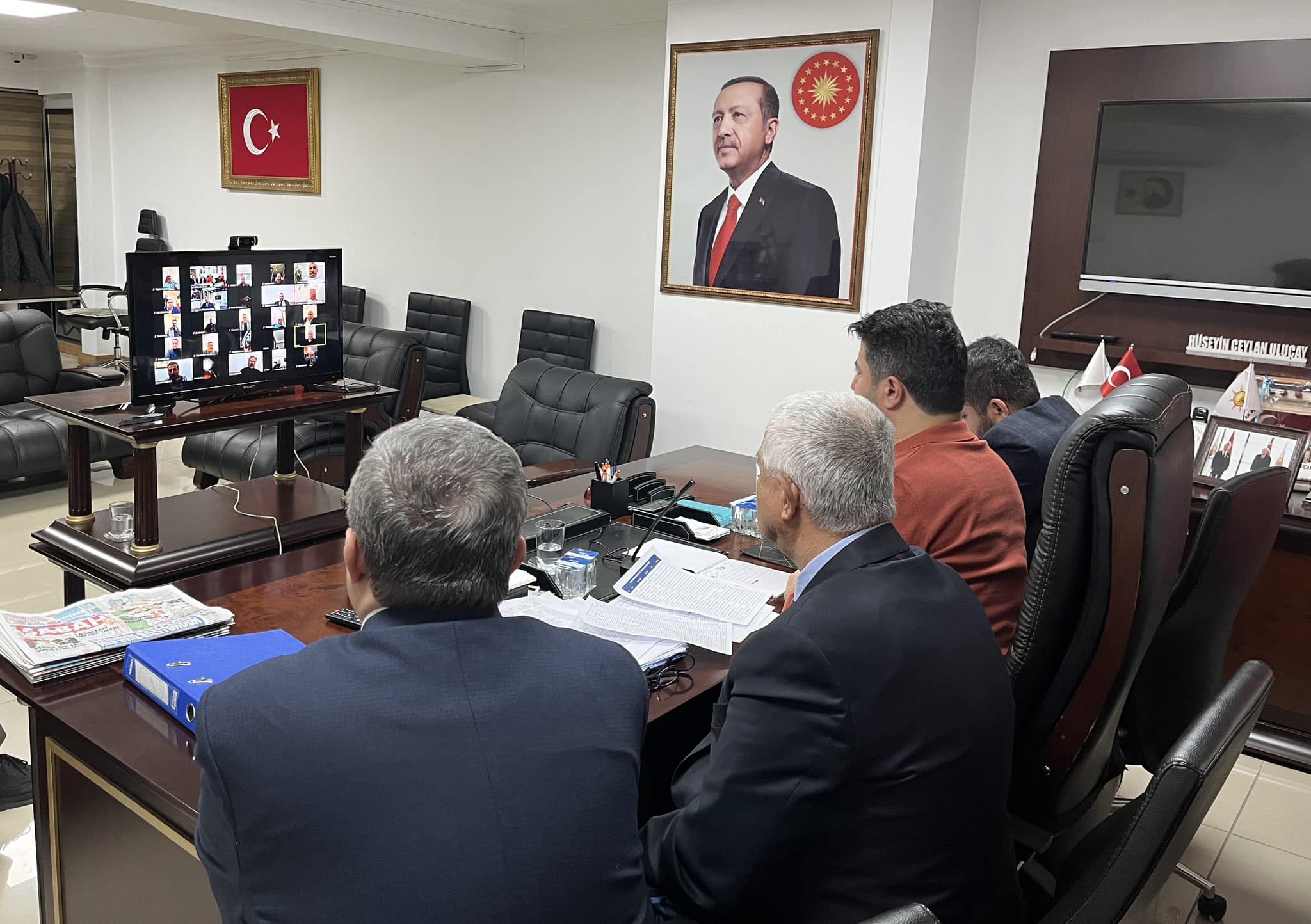 AK PARTİ MİTİNG ÖNCESİ  HAZIRLIKLAR İÇİN VİDEO KONFERANS GERÇEKLEŞTİRDİ