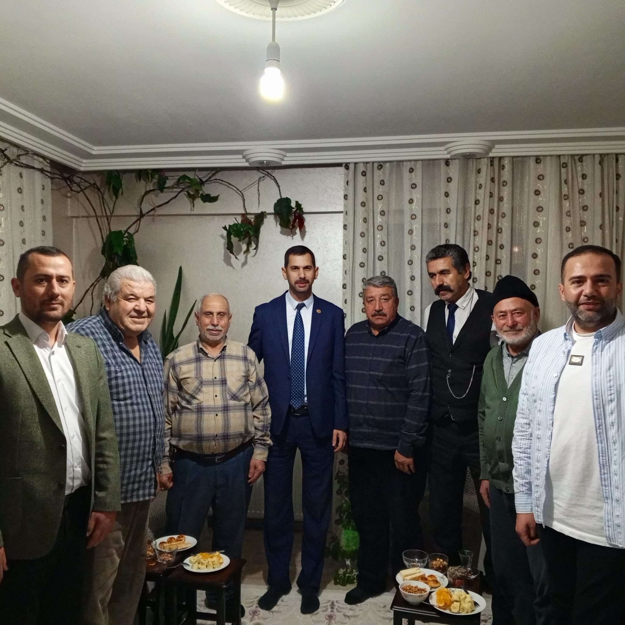 İYİ Partili Yağcı Ev Ziyaretlerine Önem Veriyor