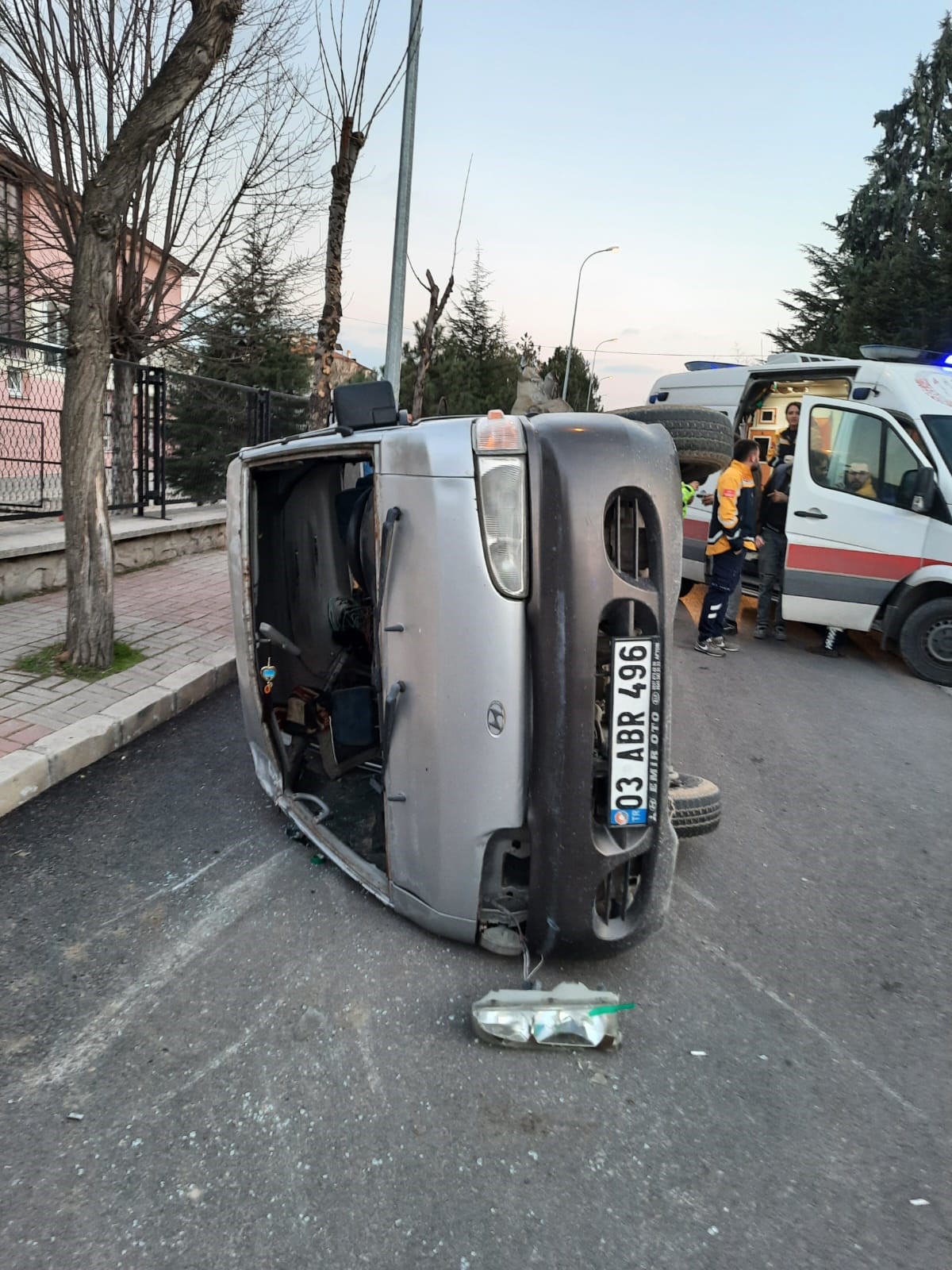 İki Aracın Çarpıştığı Kazada 4 Kişi Yaralandı