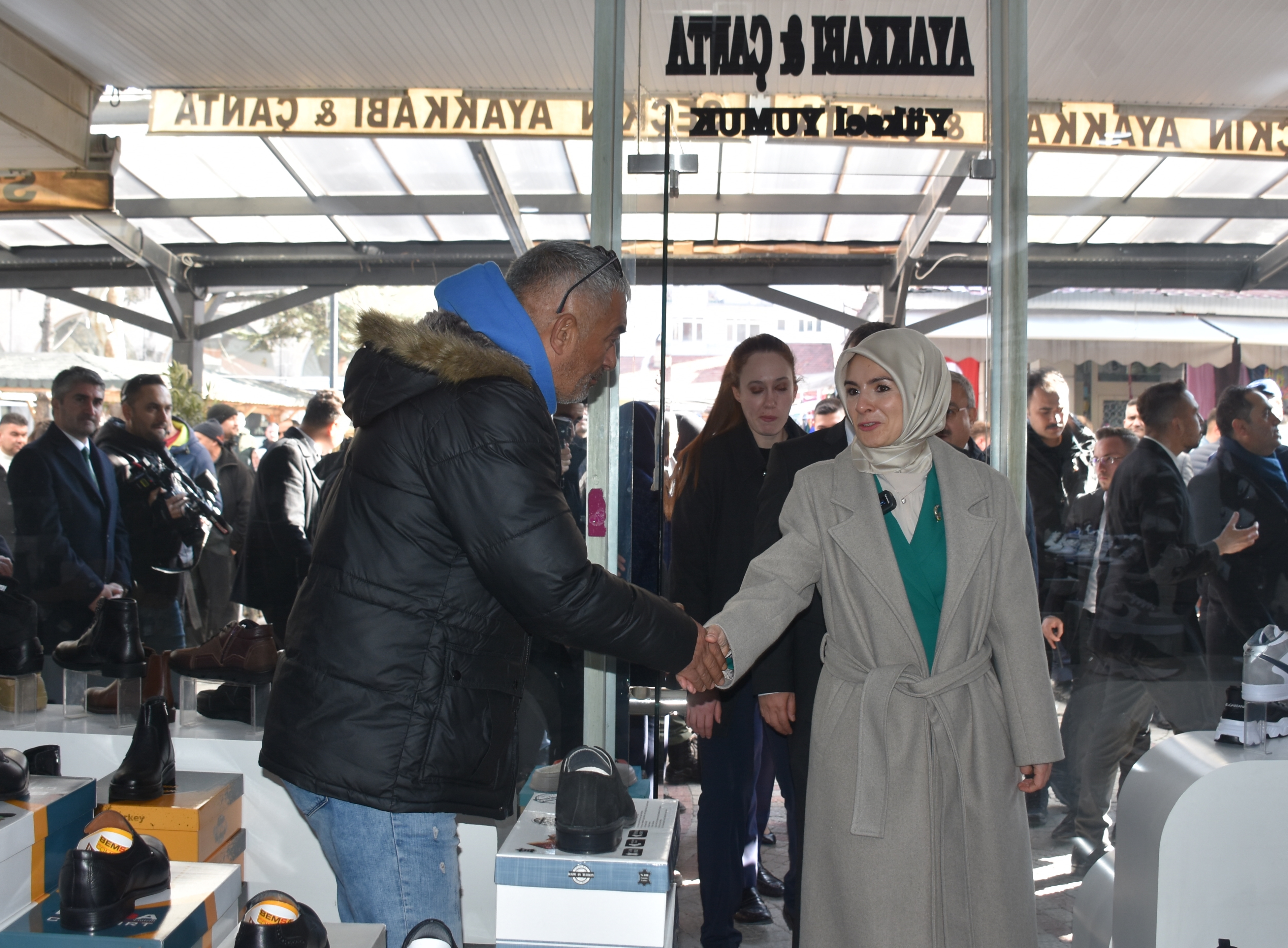 Bakan Göktaş, Afyon'da Esnaf Ziyaretinde Bulundu