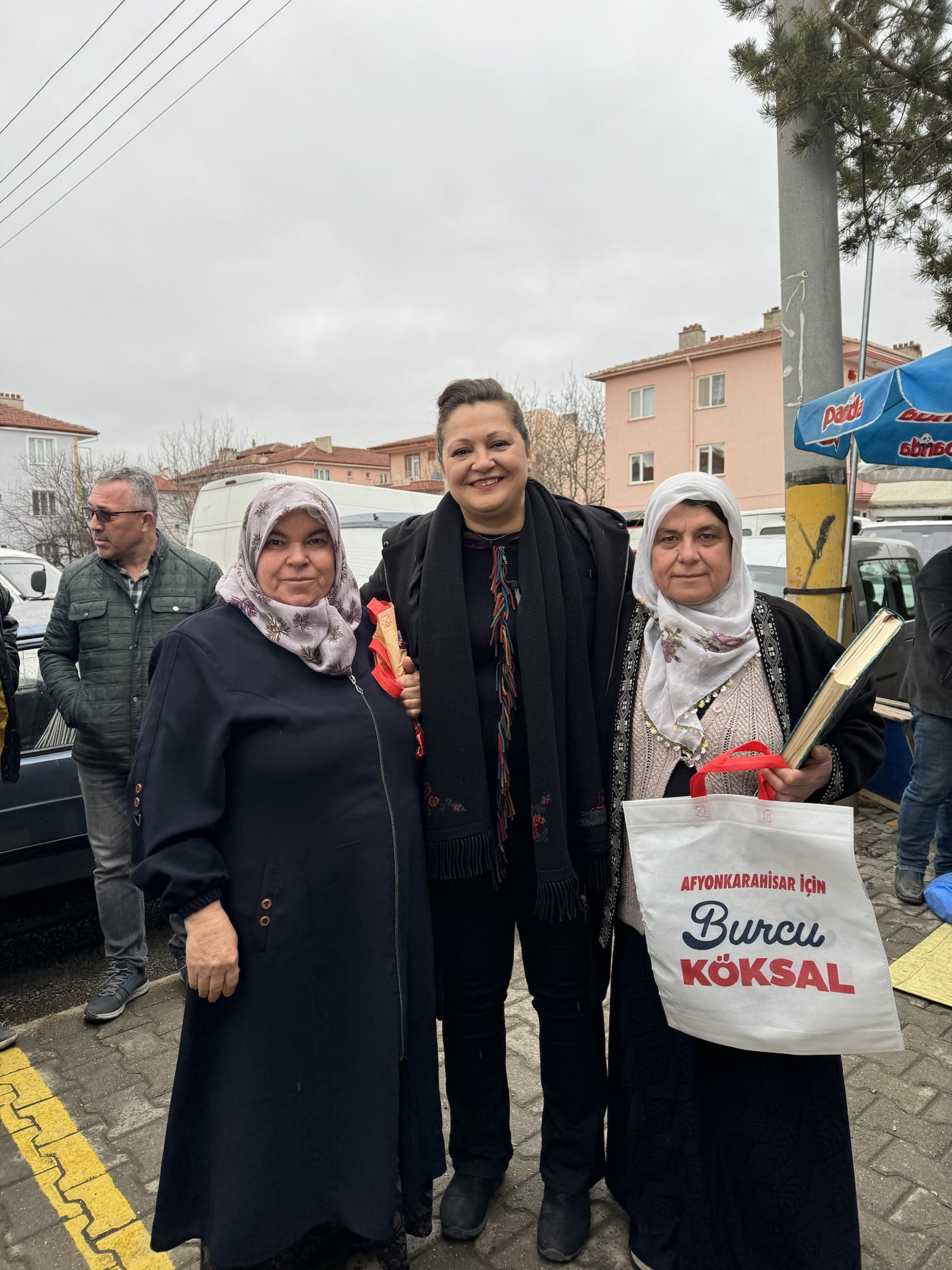 CHP'li Köksal Pazarcı Esnafının Sorunlarını Biliyor