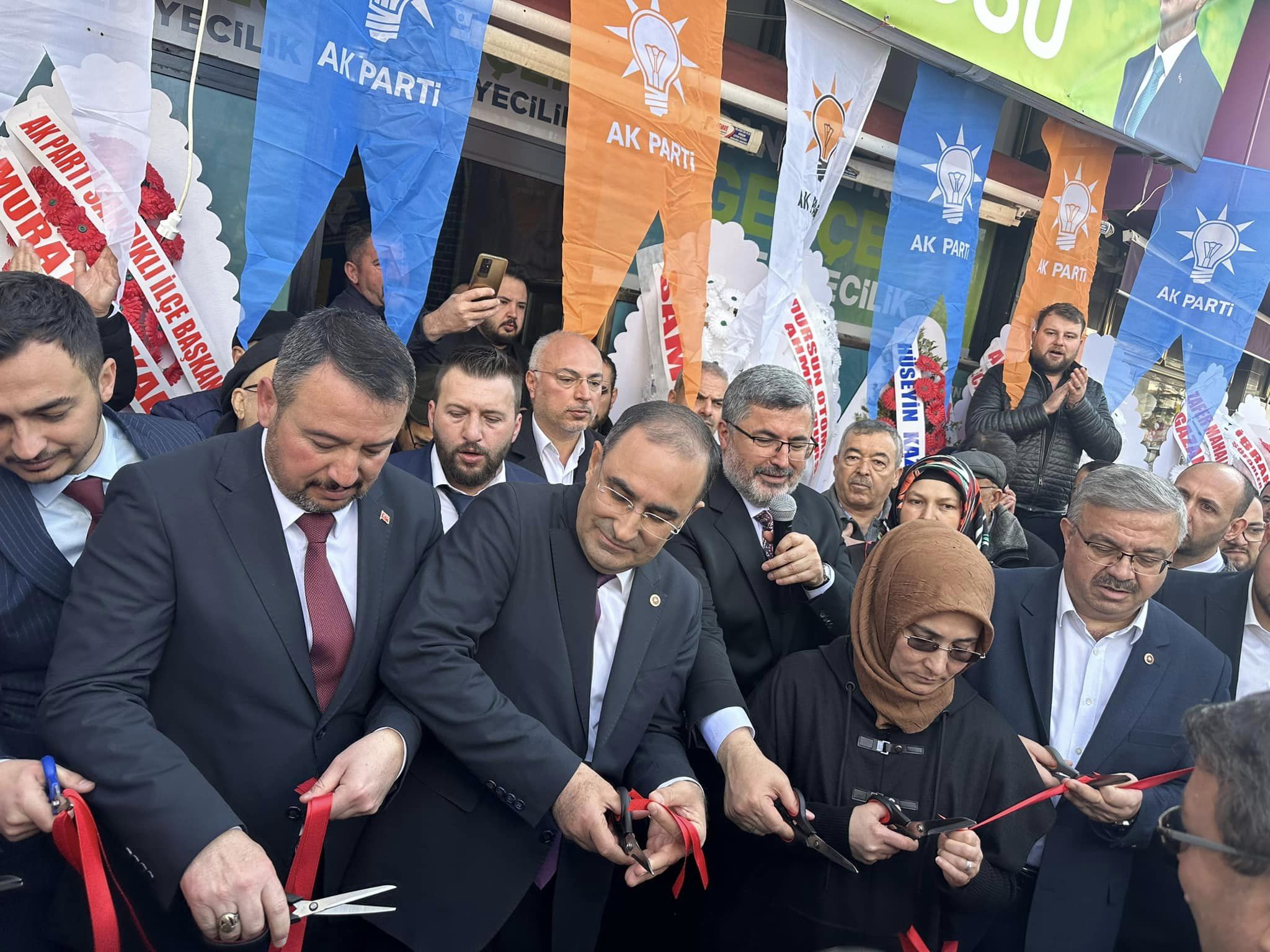 AK PARTİ SANDIKLI'DA SEÇİM KOORDİNASYON MERKEZİ AÇILDI