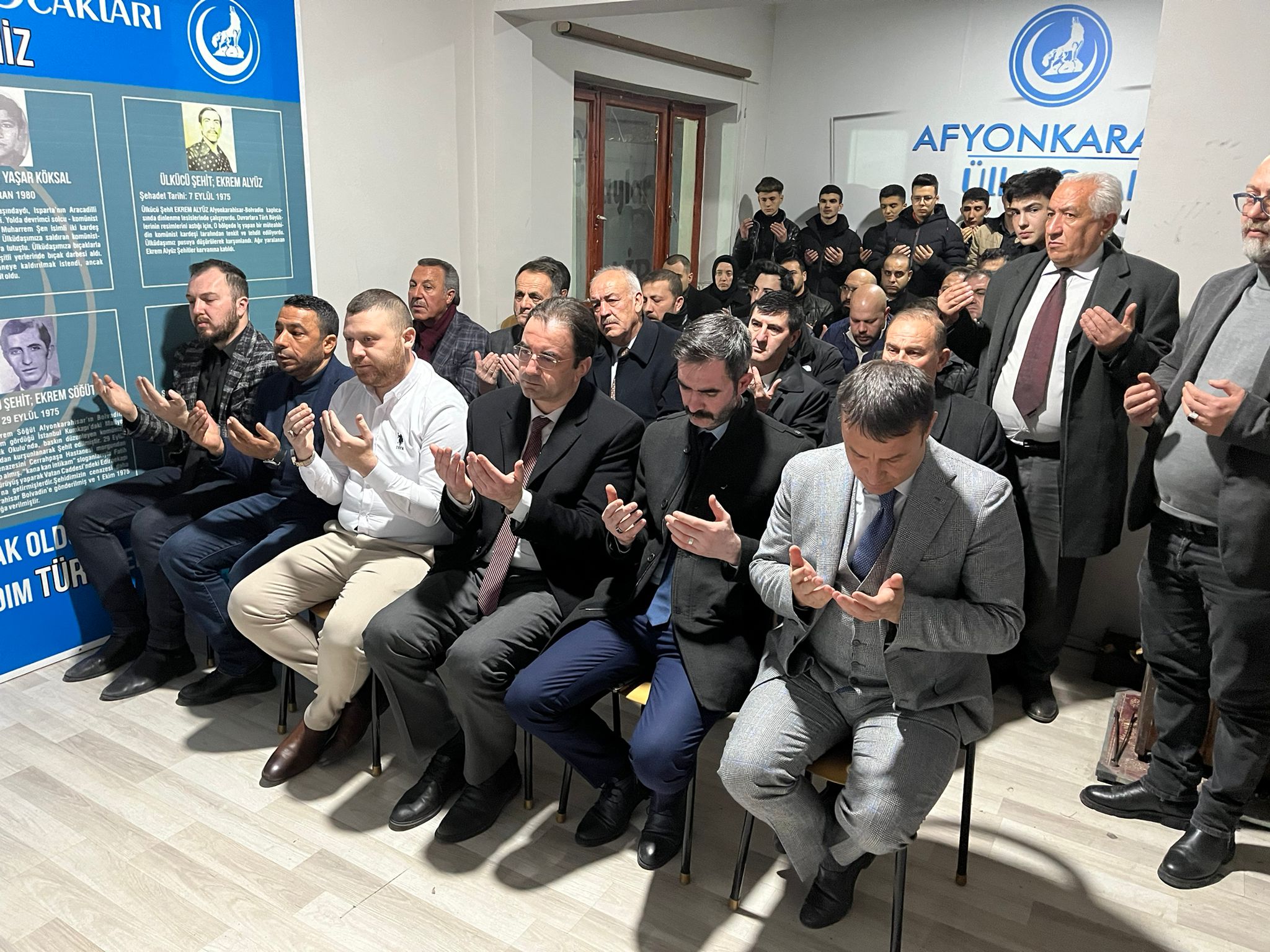 MHP'li Küçükkurt Şehit Ülkücü Çakıroğlu'nu Andı