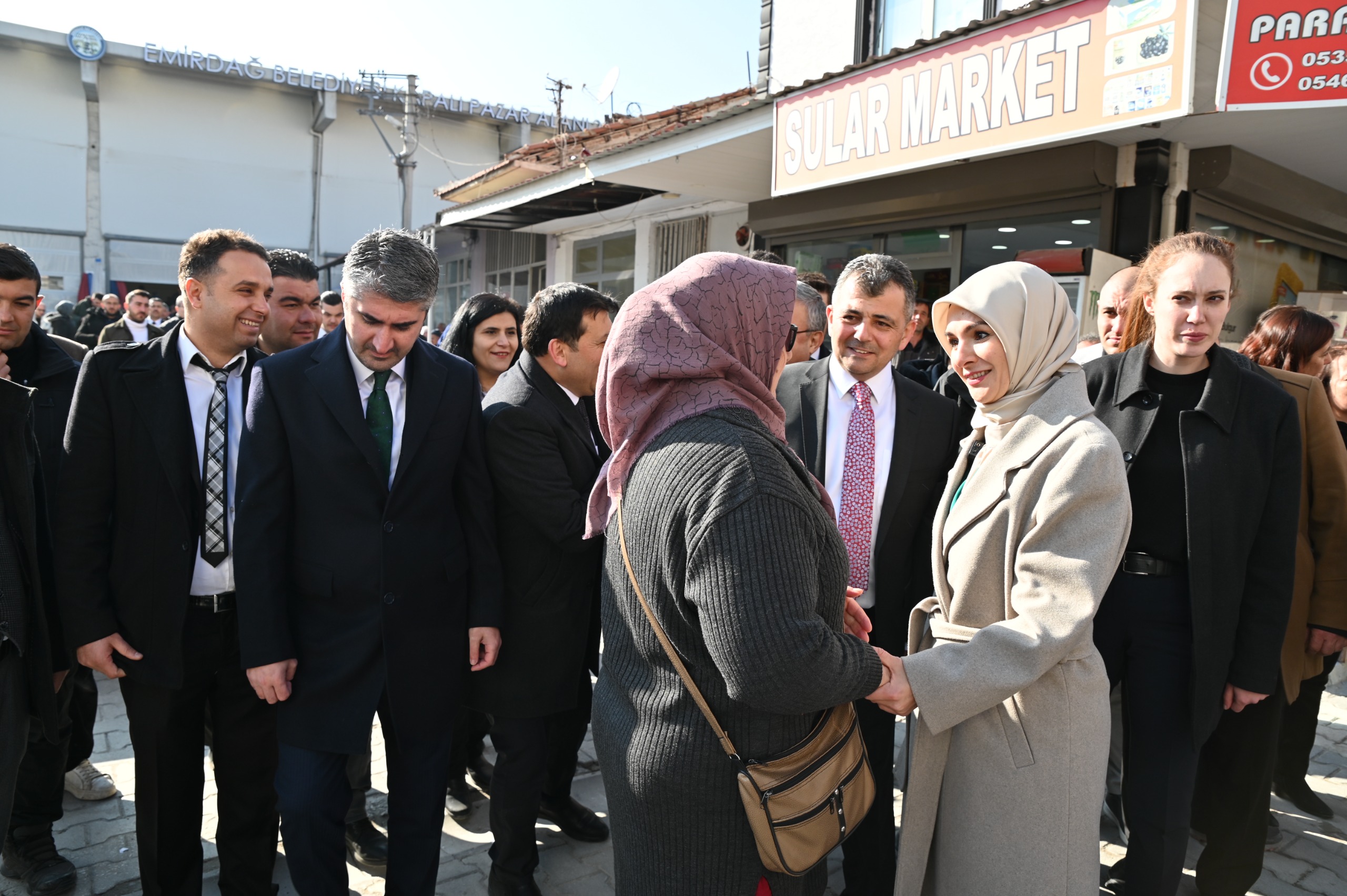 Aile ve Sosyal Hizmetler Bakanı Emirdağ AK Parti SKM Açılışına Katıldı