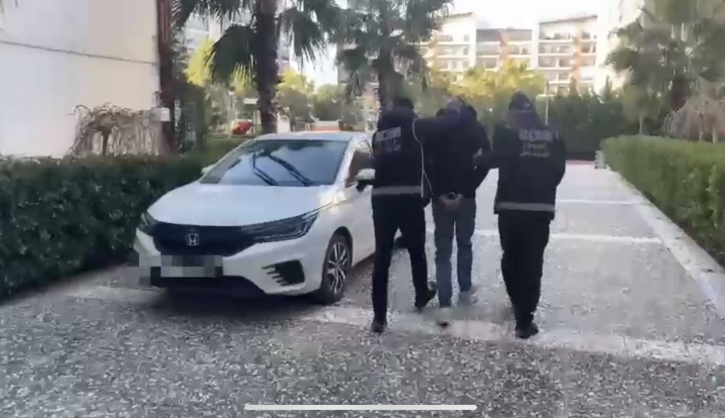 İnterpol Tarafından Kırmızı Bültenle Aranan Zanlı Yakalandı