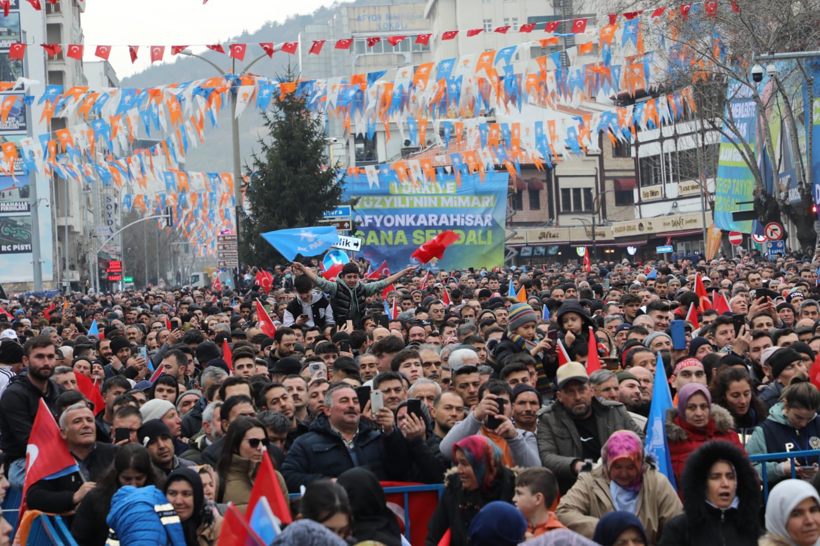 AK Partili Arslan ''Bu Ne Büyük Bir Coşku''