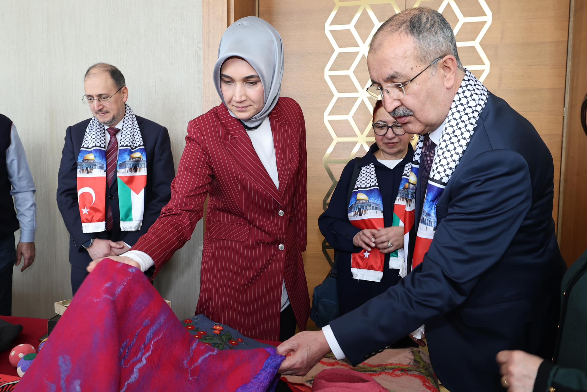 Vali Doç. Dr. Kübra Güran Yiğitbaşı, Basın İlan Kurumu Genel Kurulu'na katıldı