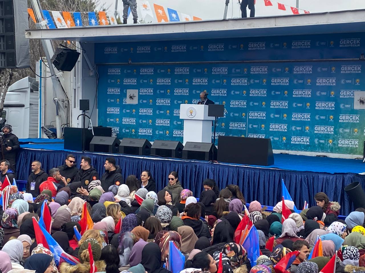 Ak Parti Kadın Kolları Üyeleri: “31 Mart’ta Kazanan Afyonkarahisar Olacak”