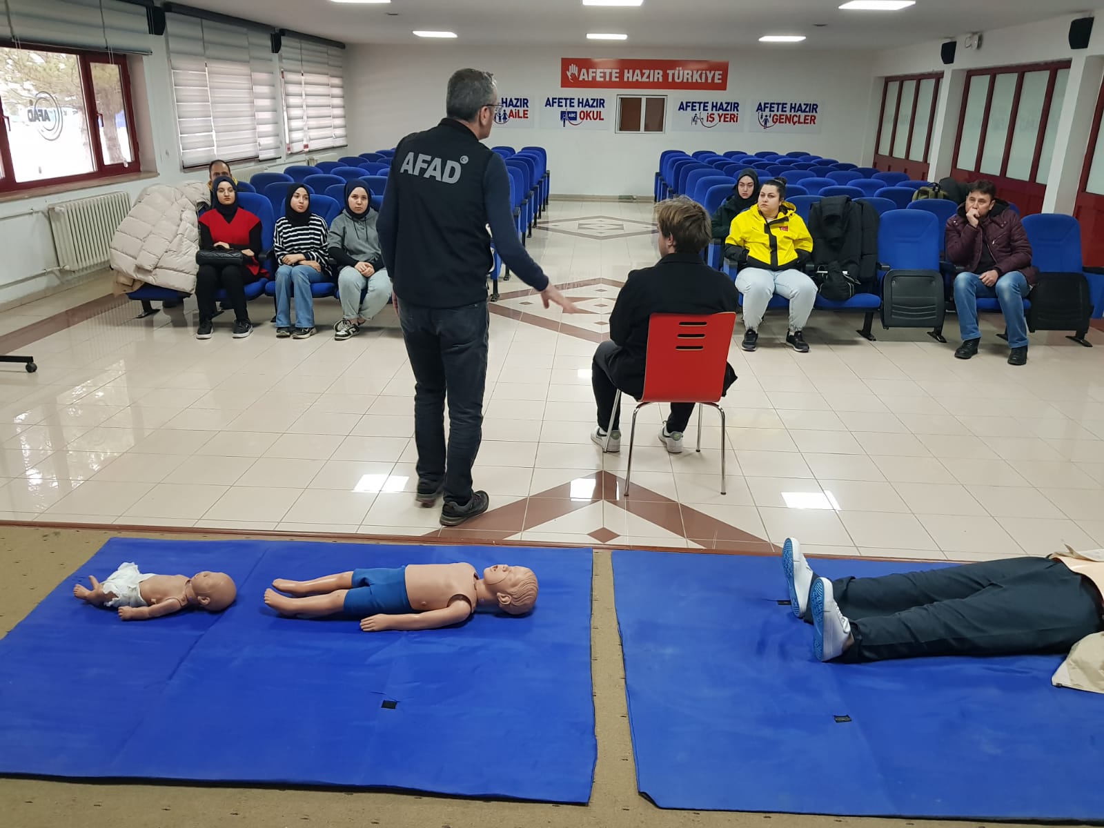 112 Acil Çağrı Merkezi Personeli ve Anda Arama Kurtarma Derneğinden ortak eğitim