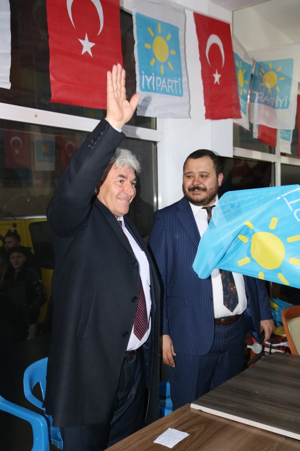 Sandıklı'da İyi Partili Şahin'den Eşit Hizmet Sözü