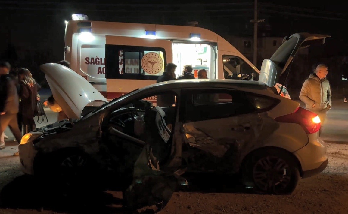 Zincirleme Trafik Kazası: 5 Yaralı
