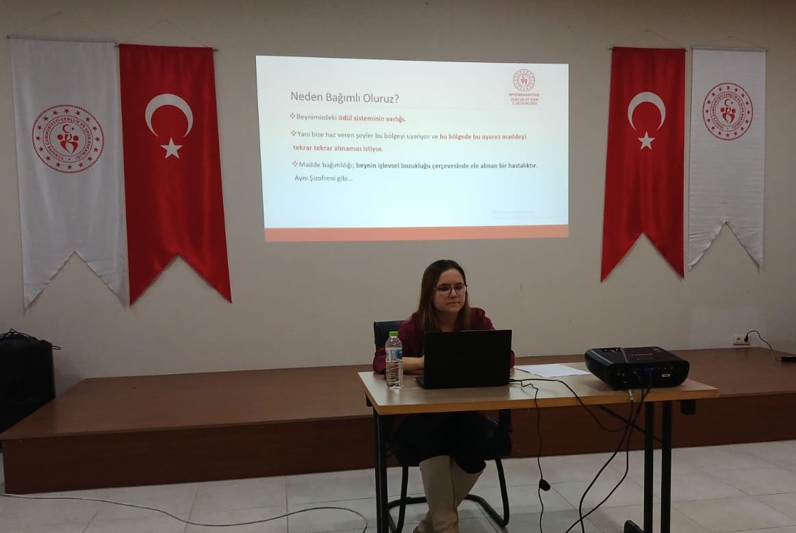 Bacım Sultan Yurdunda Öğrencilere Yönelik Eğitimler Devam Ediyor