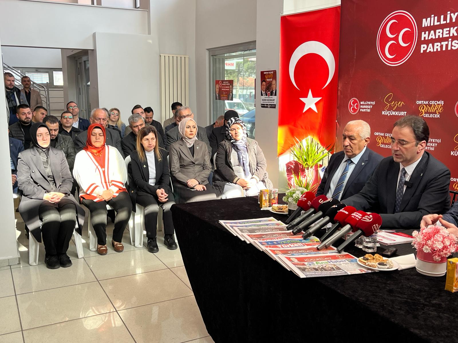 KÜÇÜKKURT RAKİPLERİNE YÜKLENDİ "PROJENİN ADINI BİLE..."