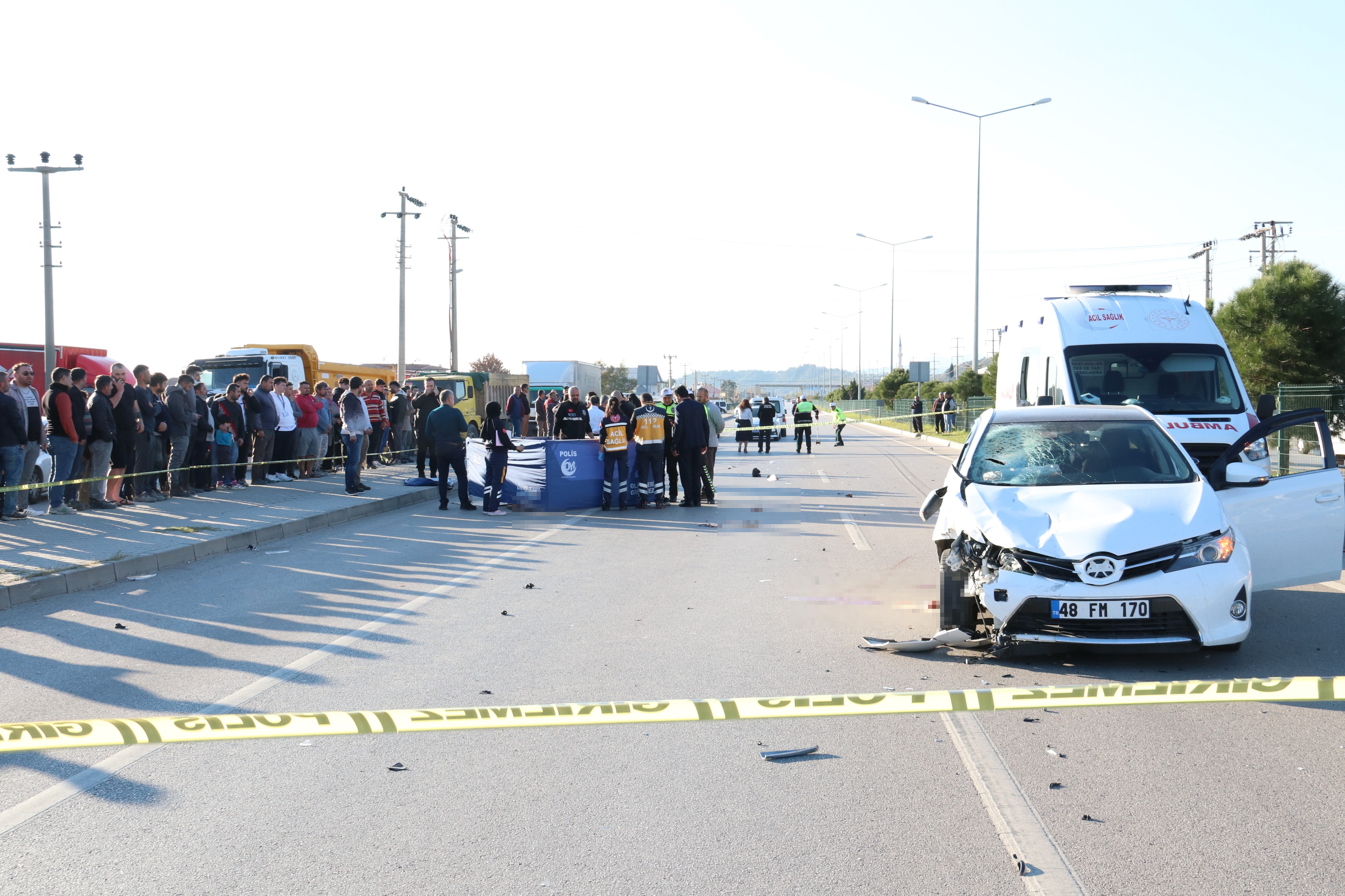 Otomobil Motosikletle Çarpıştı: 2 Ölü, 1 Yaralı