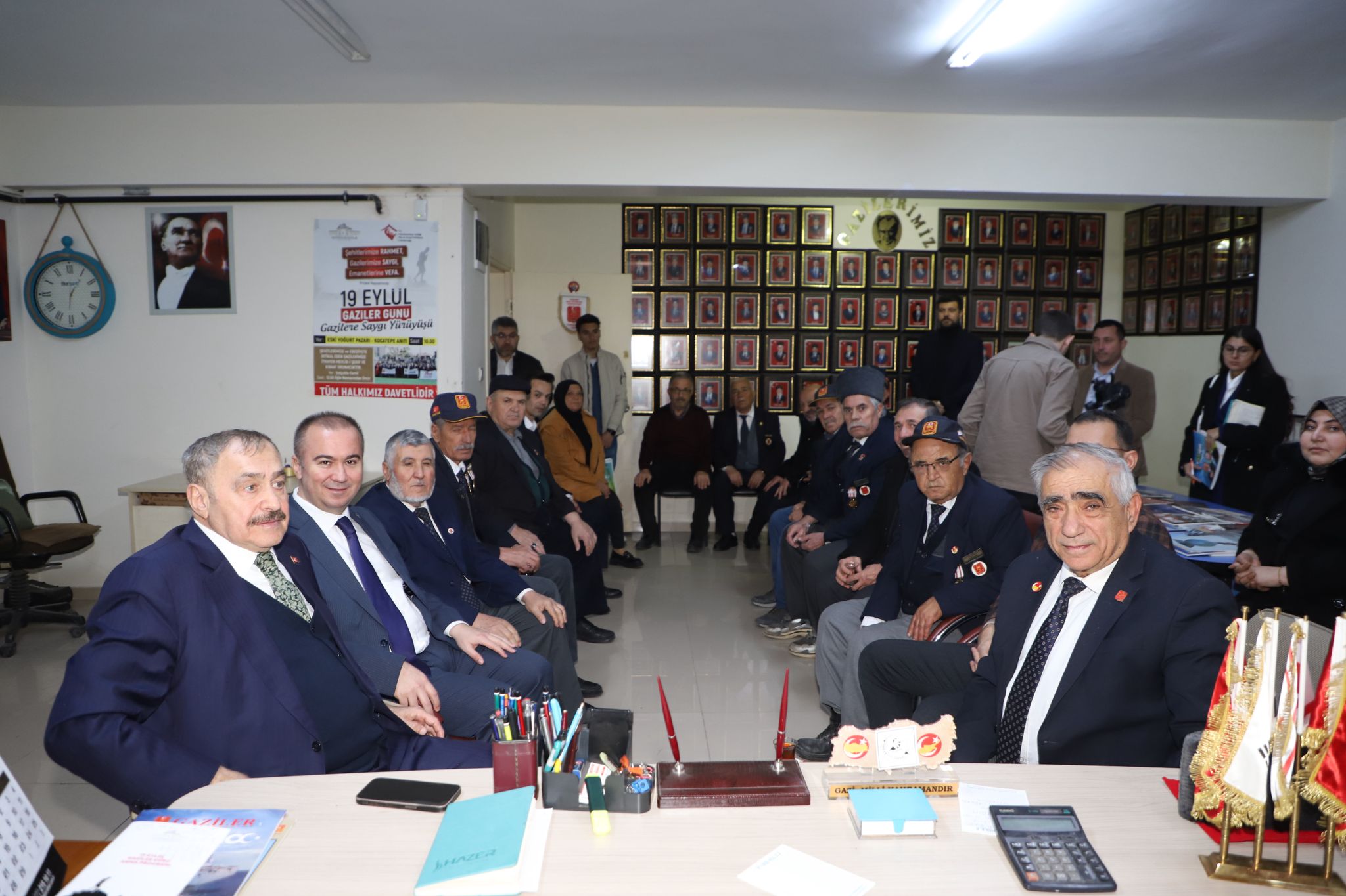 ULUÇAY MUHARİP GAZİLER DERNEĞİ’Nİ ZİYARET ETTİ