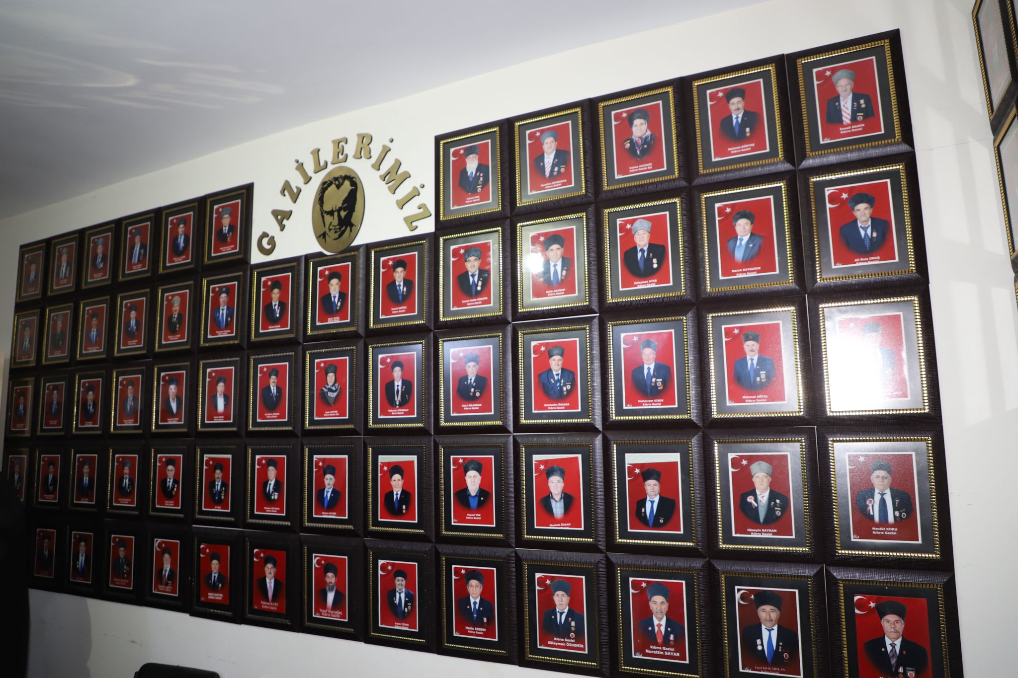 ULUÇAY MUHARİP GAZİLER DERNEĞİ’Nİ ZİYARET ETTİ