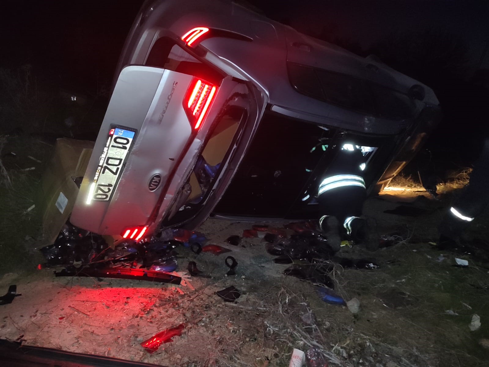 Karşı Şeride Geçen Kamyon Otomobille Çarpıştı: 1 Ölü, 1 Yaralı