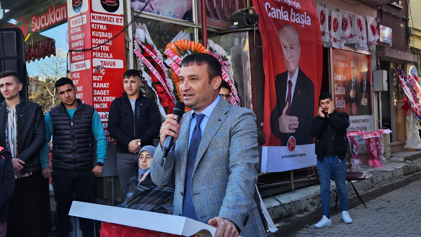 MHP'DEN ŞUHUT'TA ÇOŞKULU AÇILIŞ