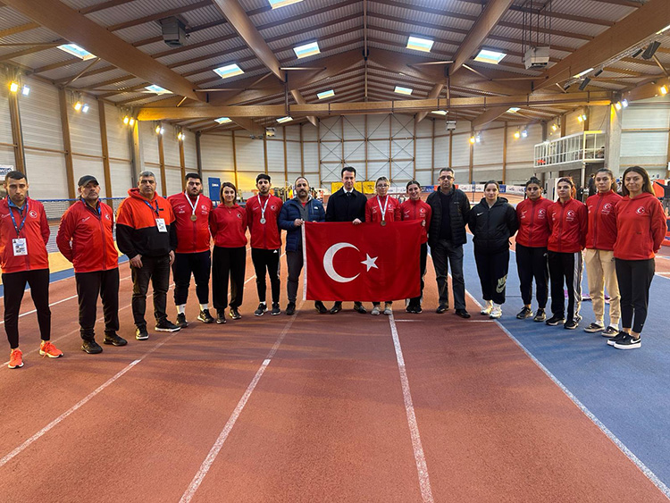 Başarılı Sporcudan Dünya Rekoru!