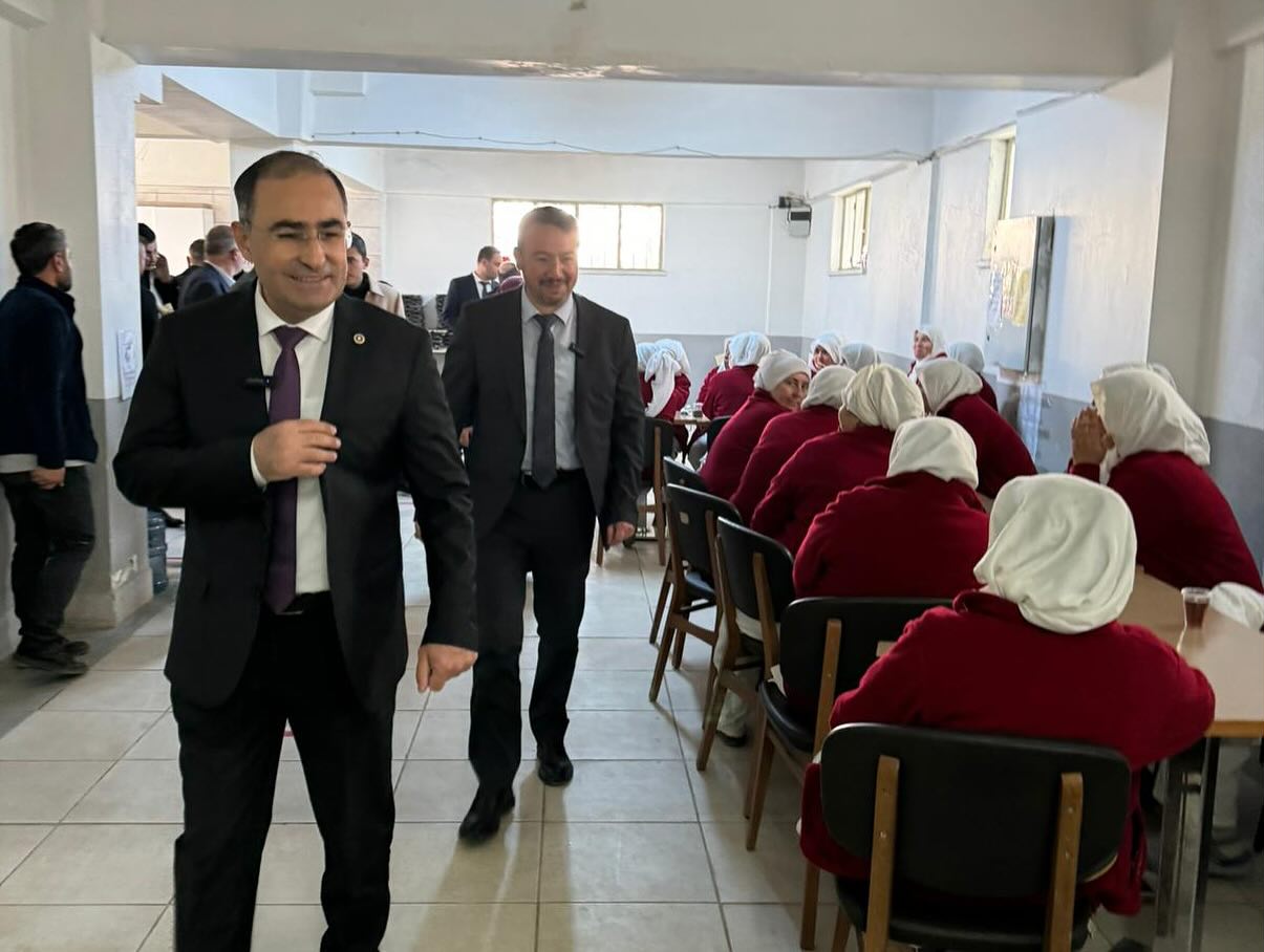 AK Parti Milletvekili Hasan Arslan, Sandıklı İlçesinde Seraları Ziyaret Etti