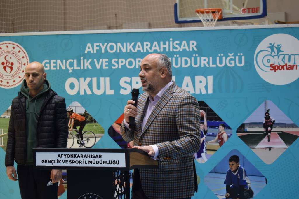 AFYON'DA BADMİNTON HEYECANI BAŞLADI