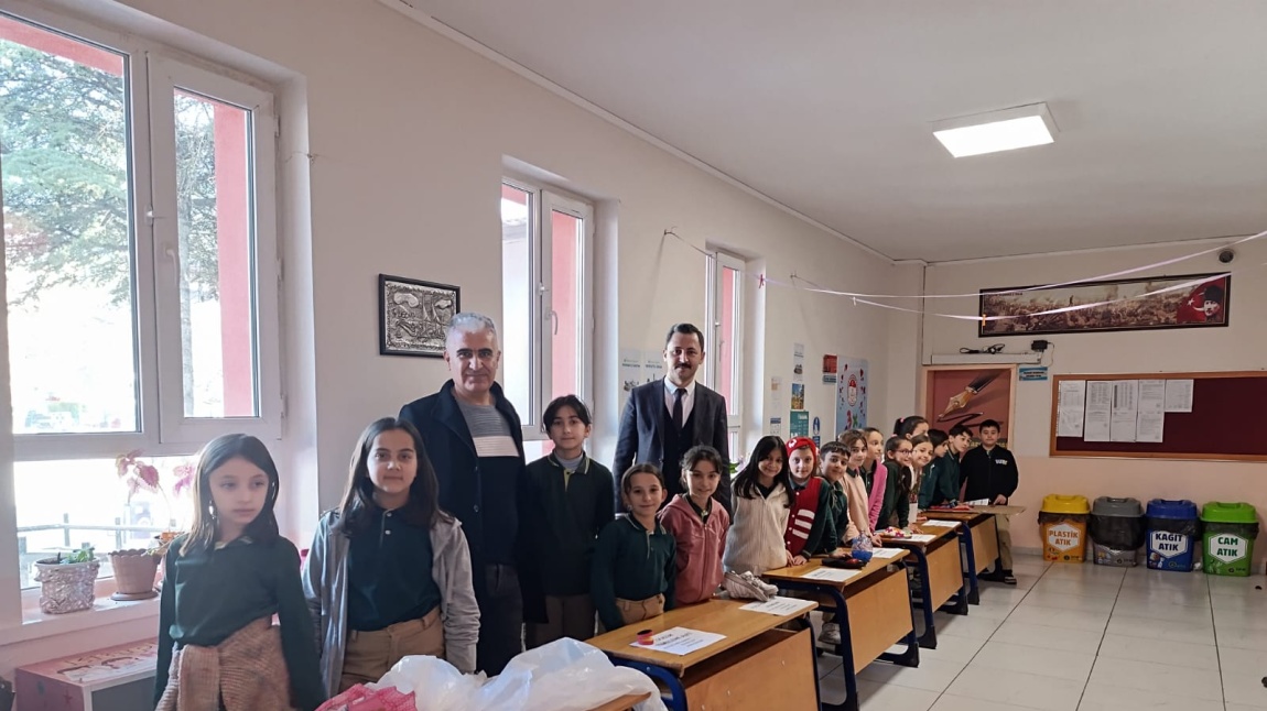 Nurettin Karaman İlköğretim Okulu Minik Mucitlerimiz Teknoloji Sergisi Büyük Beğeni Topladı