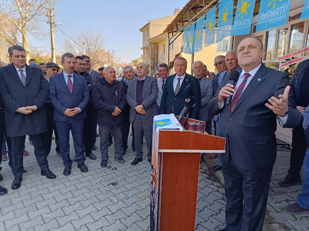 "ADAYLARIMIZIN VERDİĞİ HER SÖZÜN ARKASINDAYIM"