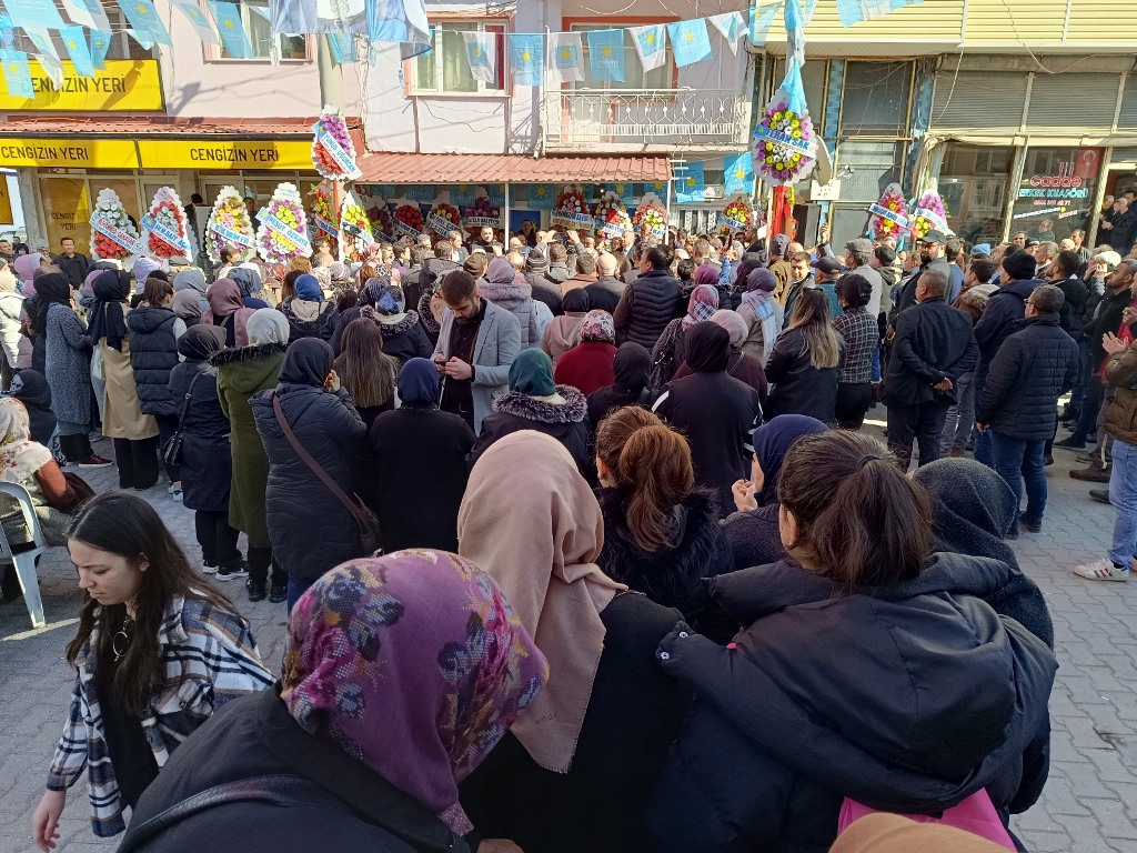 "ADAYLARIMIZIN VERDİĞİ HER SÖZÜN ARKASINDAYIM"