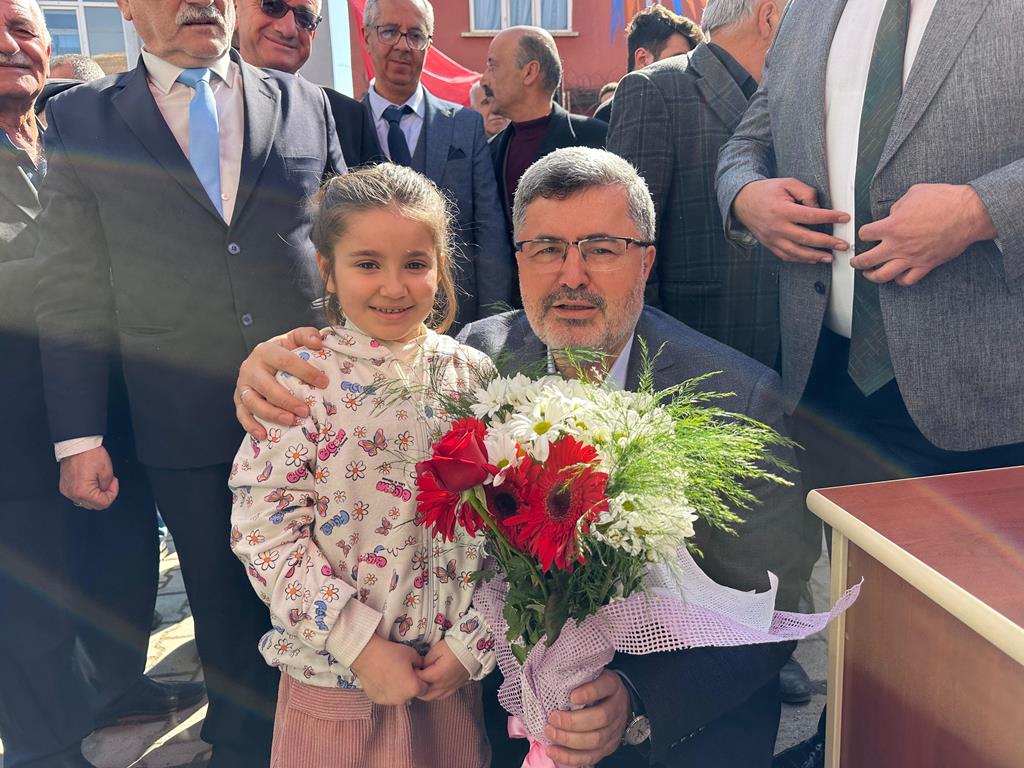 "AK PARTİ BİRÇOK HAYALİ GERÇEĞE DÖNÜŞTÜRDÜ"