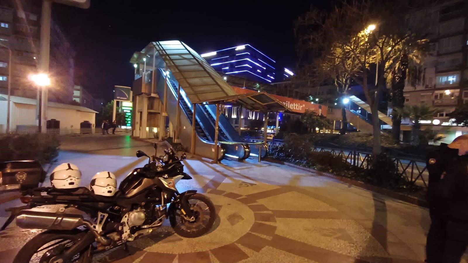 Üst Geçitte Şüpheli Paket!