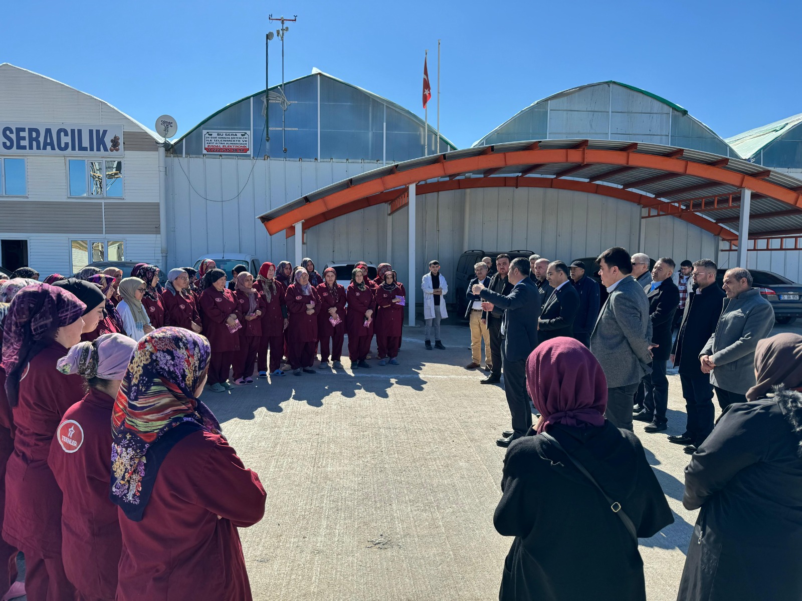"GERÇEKLEŞTİRDİĞİMİZ VAATLERİ, VAAT ETMEYE BAŞLAMIŞLAR"
