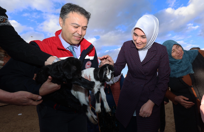 YİĞİTBAŞI  GÖLÇÜK'ÜN ÇİFTLİĞİNİ ZİYARET ETTİ
