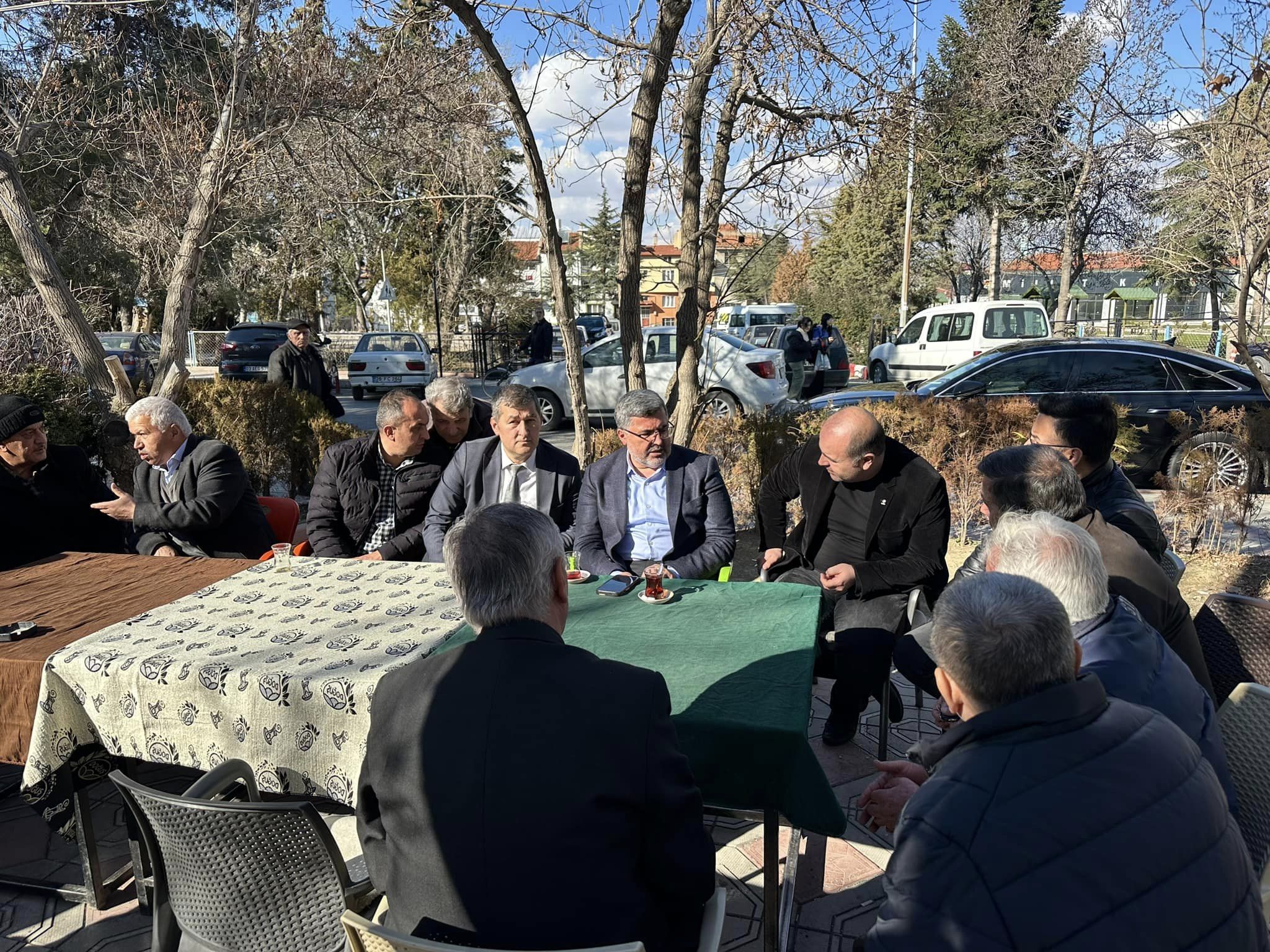 Çay  Belediye Başkan Adayı Hüseyin Atlı, Esnaf ve Vatandaş Ziyaretinde AK Parti İlçe Teşkilatı İle Buluştu