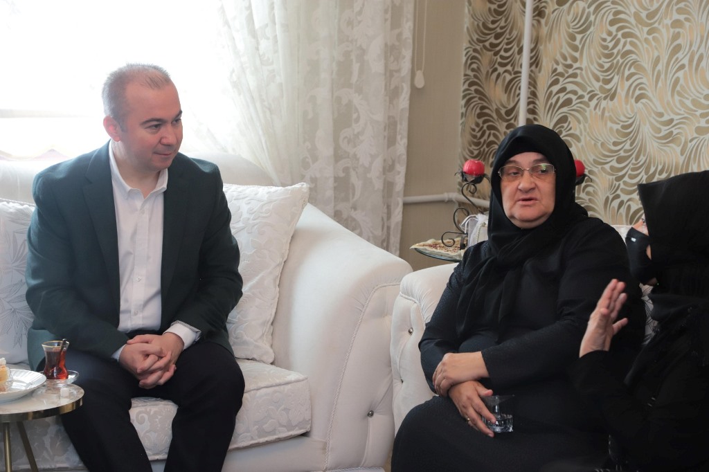 "KADIN EMEK PAZARI PROJESİYLE EV EKONOMİLERİNE KATKI SAĞLAYACAKLAR"