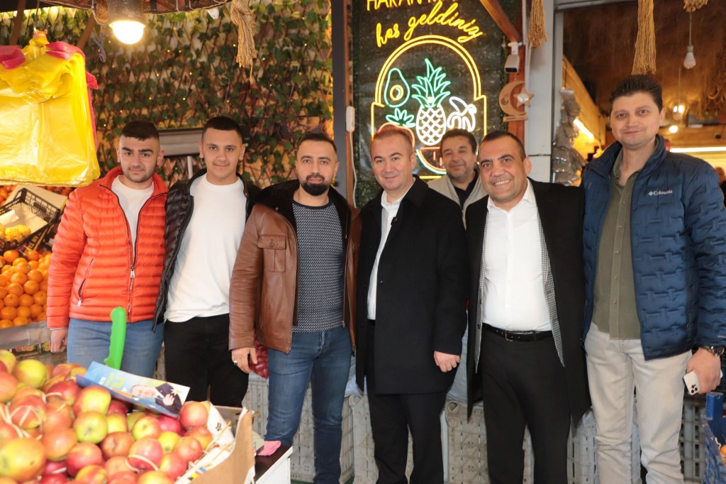 "AK PARTİ 750 BİN VATANDAŞIMIZIN HİZMETKÂRIDIR"