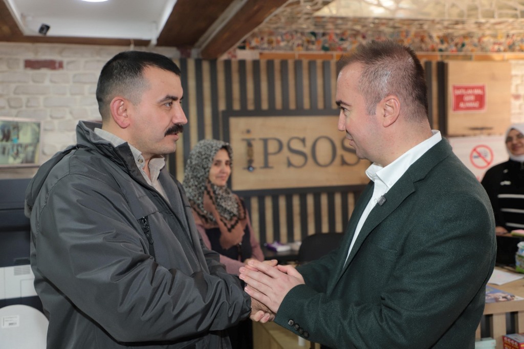 "AK PARTİ 750 BİN VATANDAŞIMIZIN HİZMETKÂRIDIR"