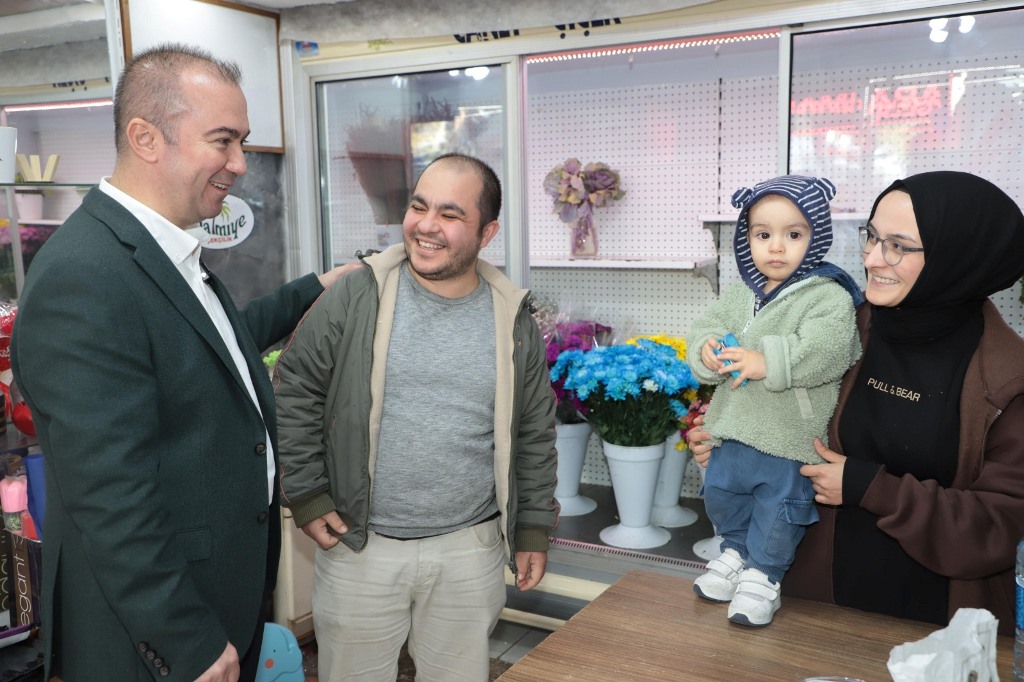 "AK PARTİ 750 BİN VATANDAŞIMIZIN HİZMETKÂRIDIR"