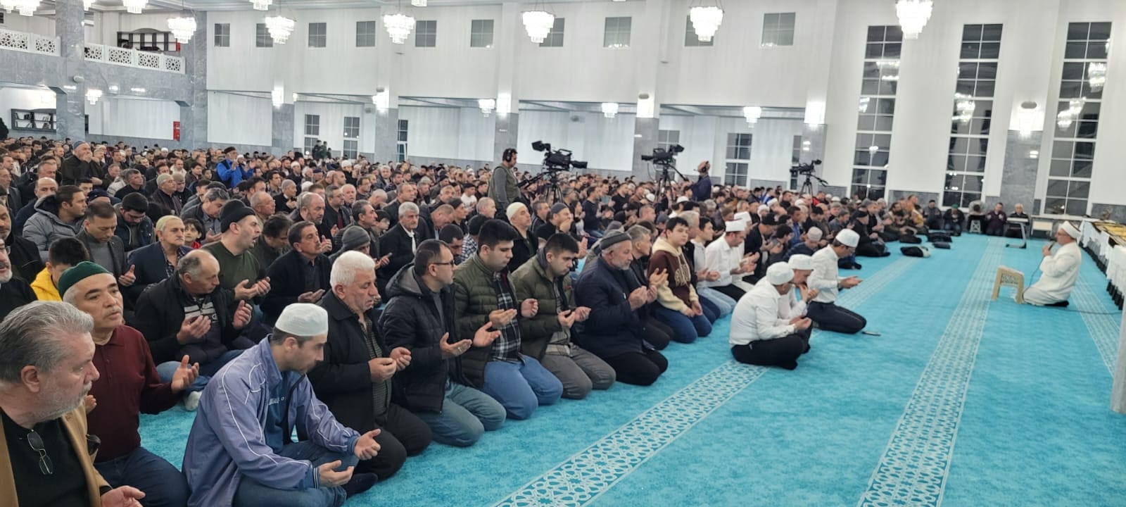 Afyon'da Camiler Doldu Taştı Müftülük Program Düzenledi