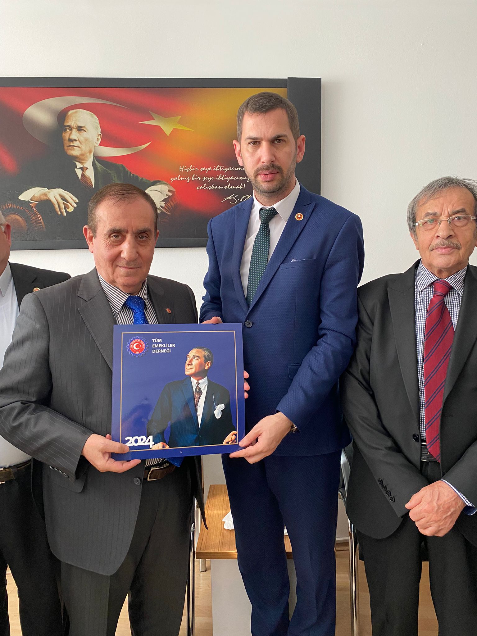 ALPER YAĞCI'NIN DİKKAT ÇEKEN EMEKLİ TEKLİFİ: 1 TL OLACAK DİYEREK AÇIKLADI