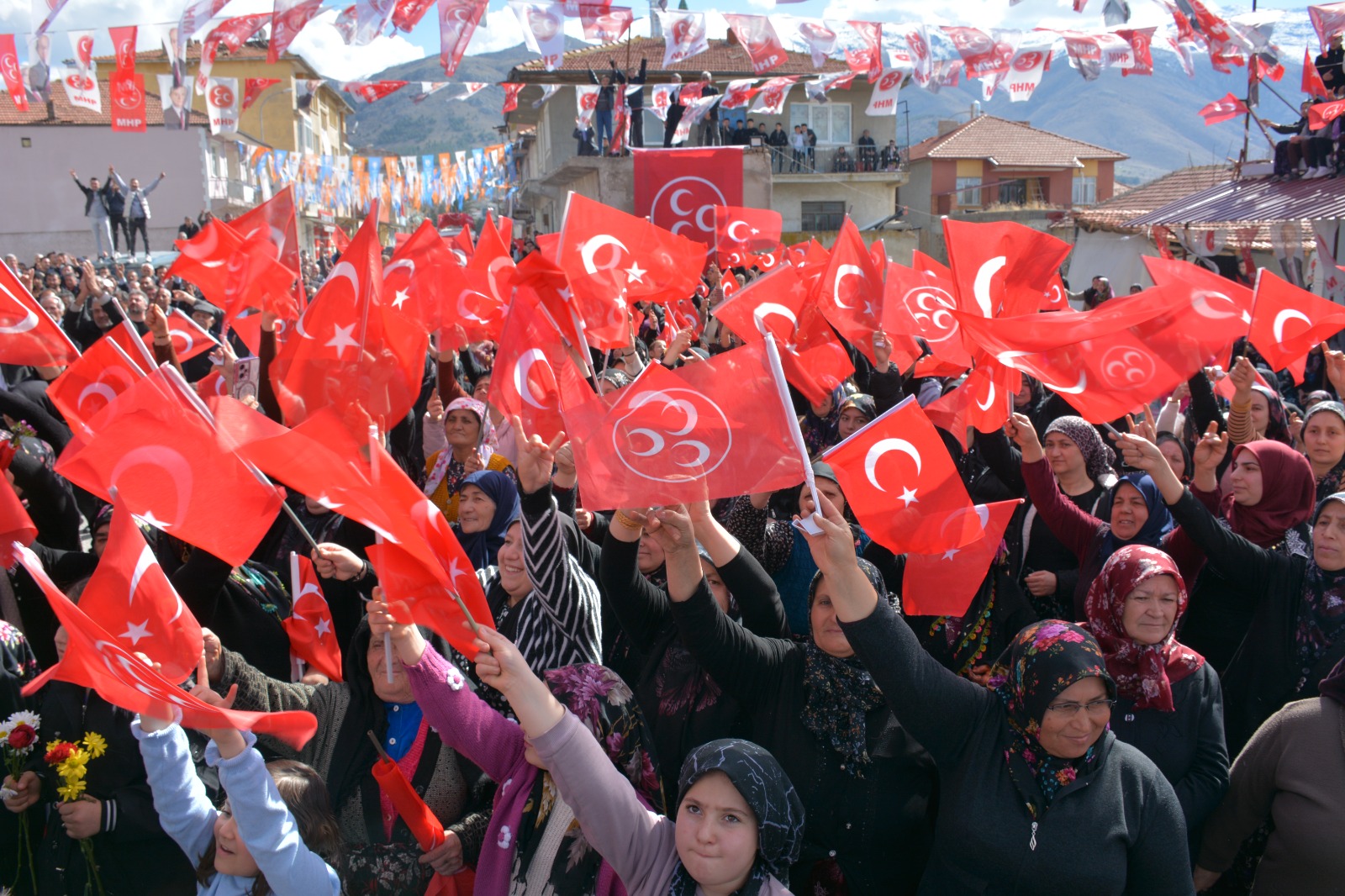TAYTAK, “DİK BAŞ TOK KARIN MUTLU YARIN”