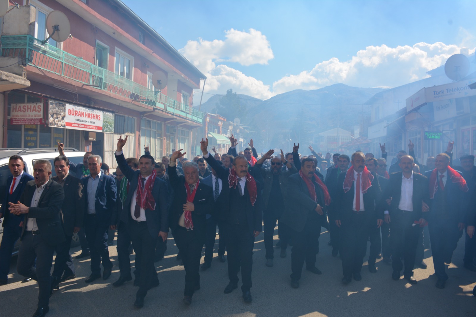 TAYTAK, “DİK BAŞ TOK KARIN MUTLU YARIN”