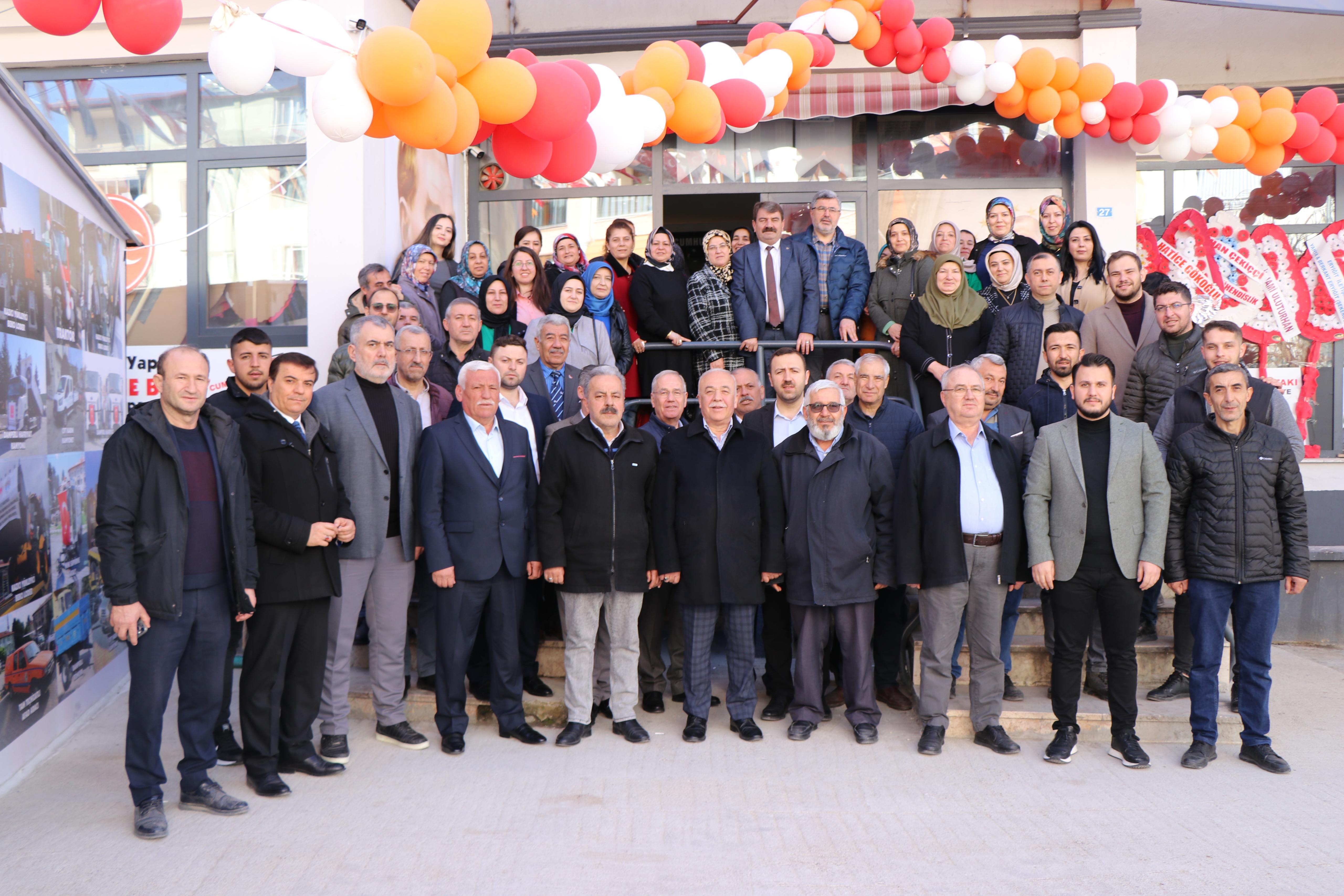 "MUHALEFET ADAYLARI AFYONKARAHİSAR'IN İLÇELERİNİ TANIMIYOR"