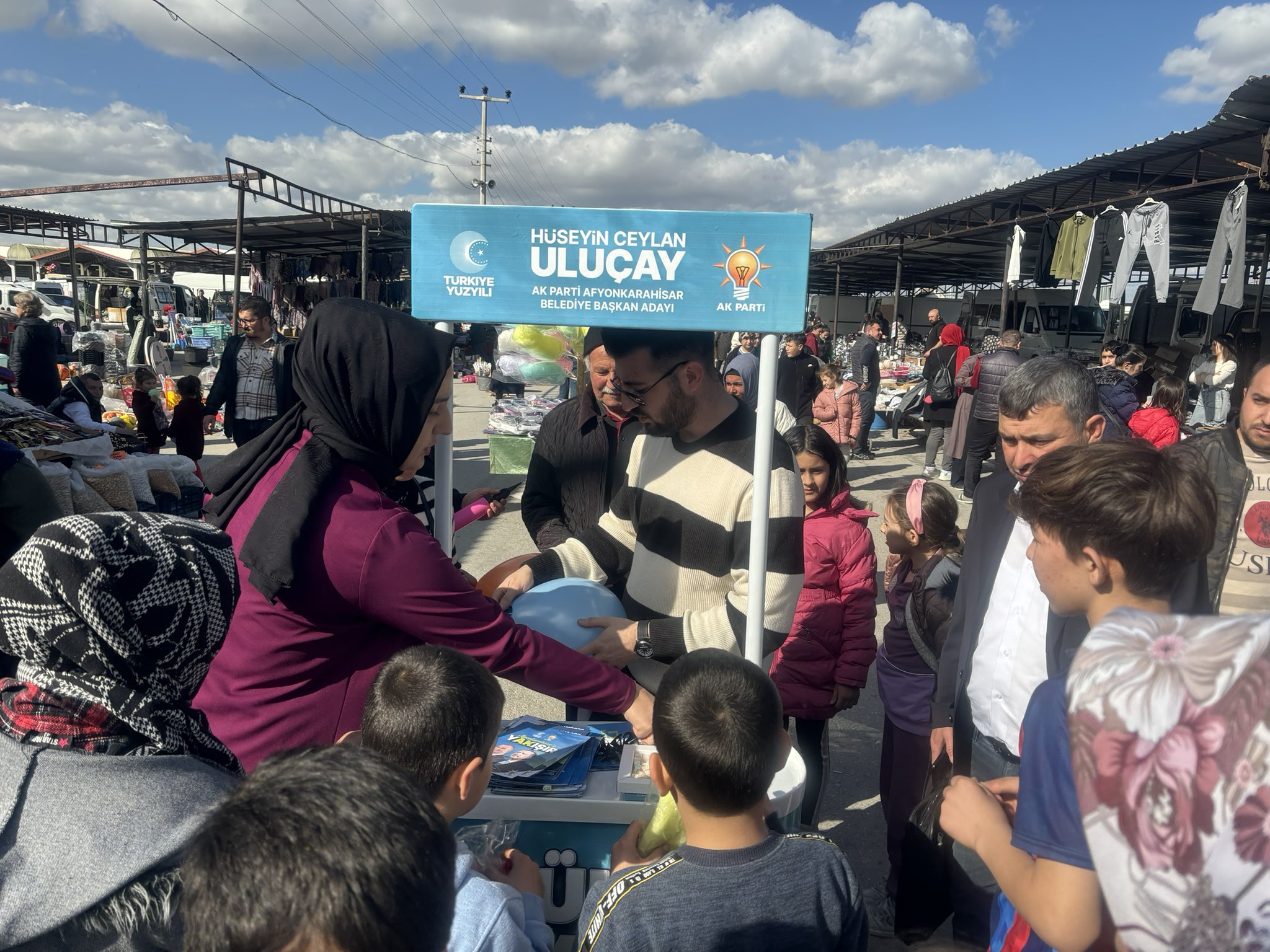AK Gençlik Uluçay'ın Yanında
