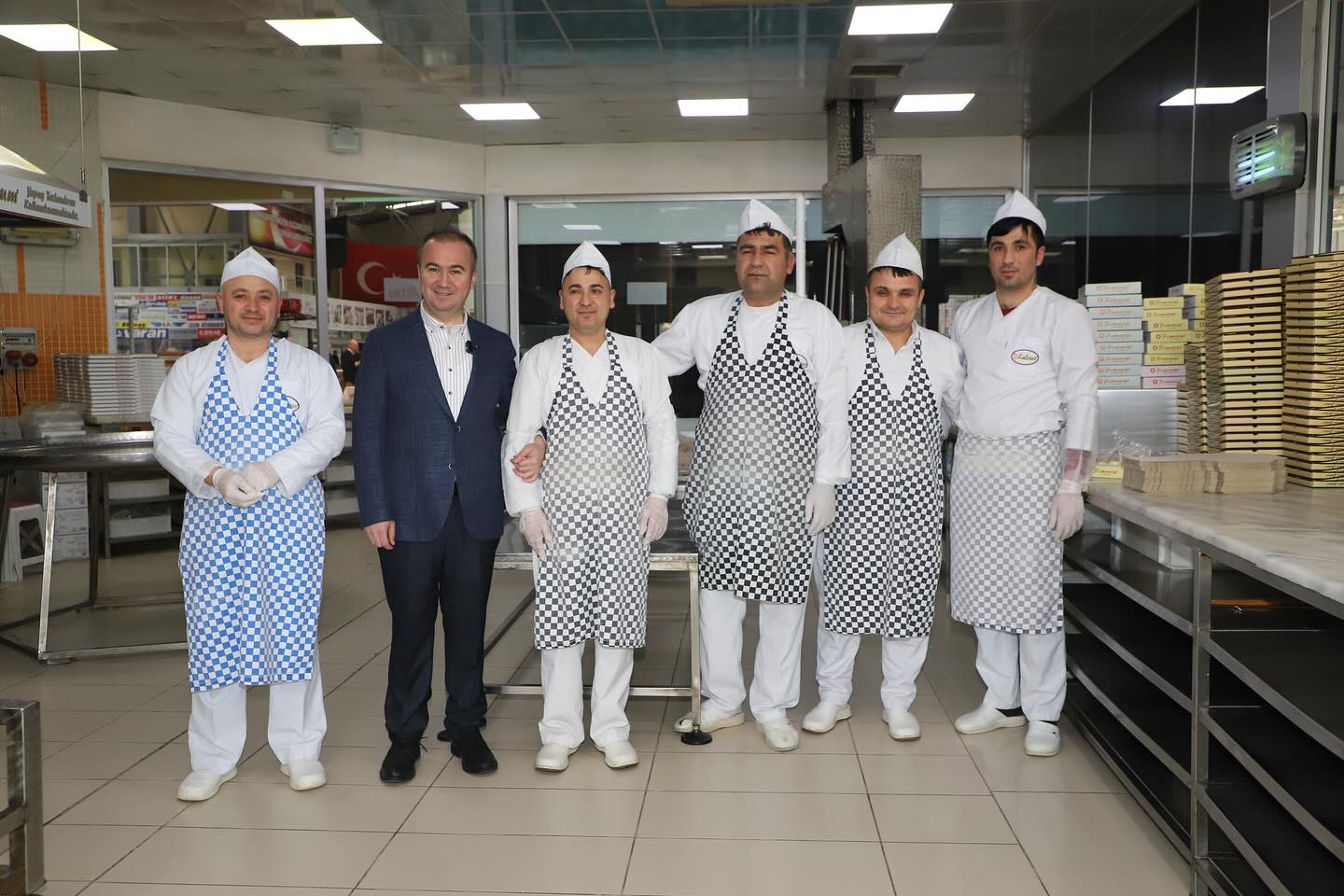 Uluçay, Şehirlerarası Otobüs Terminali ve Lokum Atölyesi'ni Ziyaret Etti"