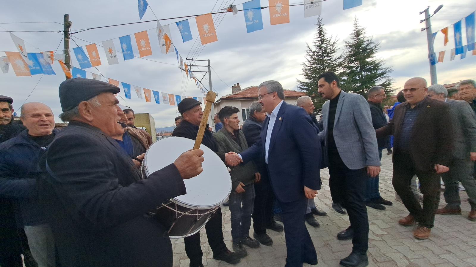 YURDUNUSEVEN İSTEDİ BAŞKAN ADAYI SÖZ VERDİ