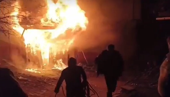 AFYON'UN O İLÇESİNDE YANGIN 29 KOYUN TELEF OLDU
