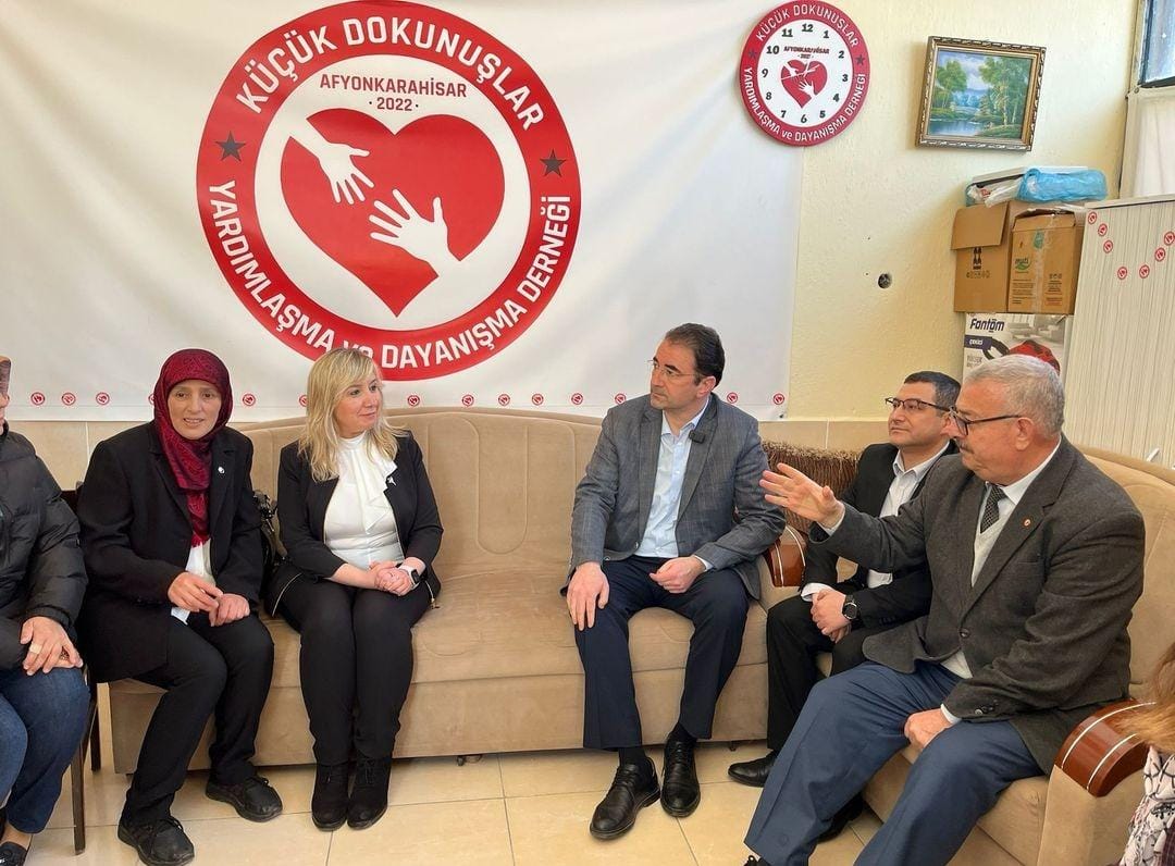 MHP'li Küçükkurt'un Gündemi Dernek Ziyaretleri Oldu