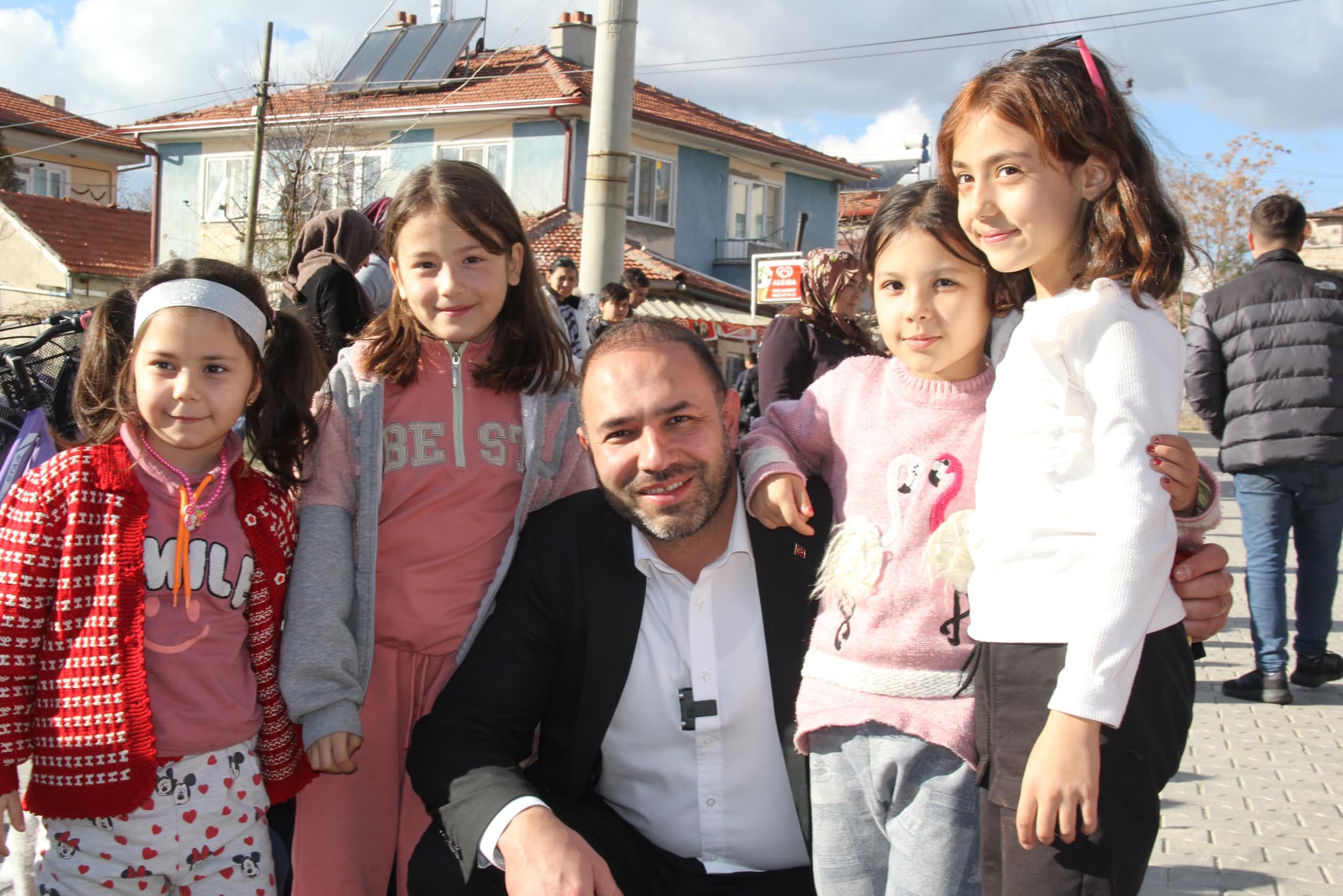 AK Partili Eroğlu Şuhut'un Her Ferdine Değer Veriyor