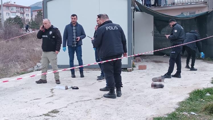 Akrabalar Arasında Çıkan Kavgada Kan Aktı