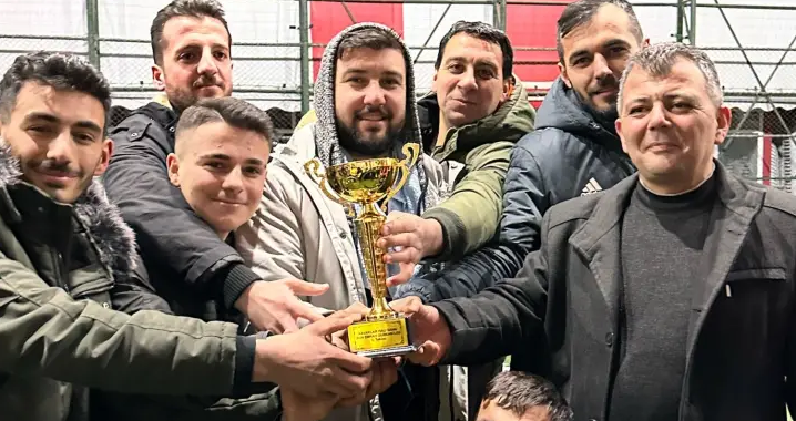 BAŞKAN KOYUNCU TURNUVAYA KATILDI
